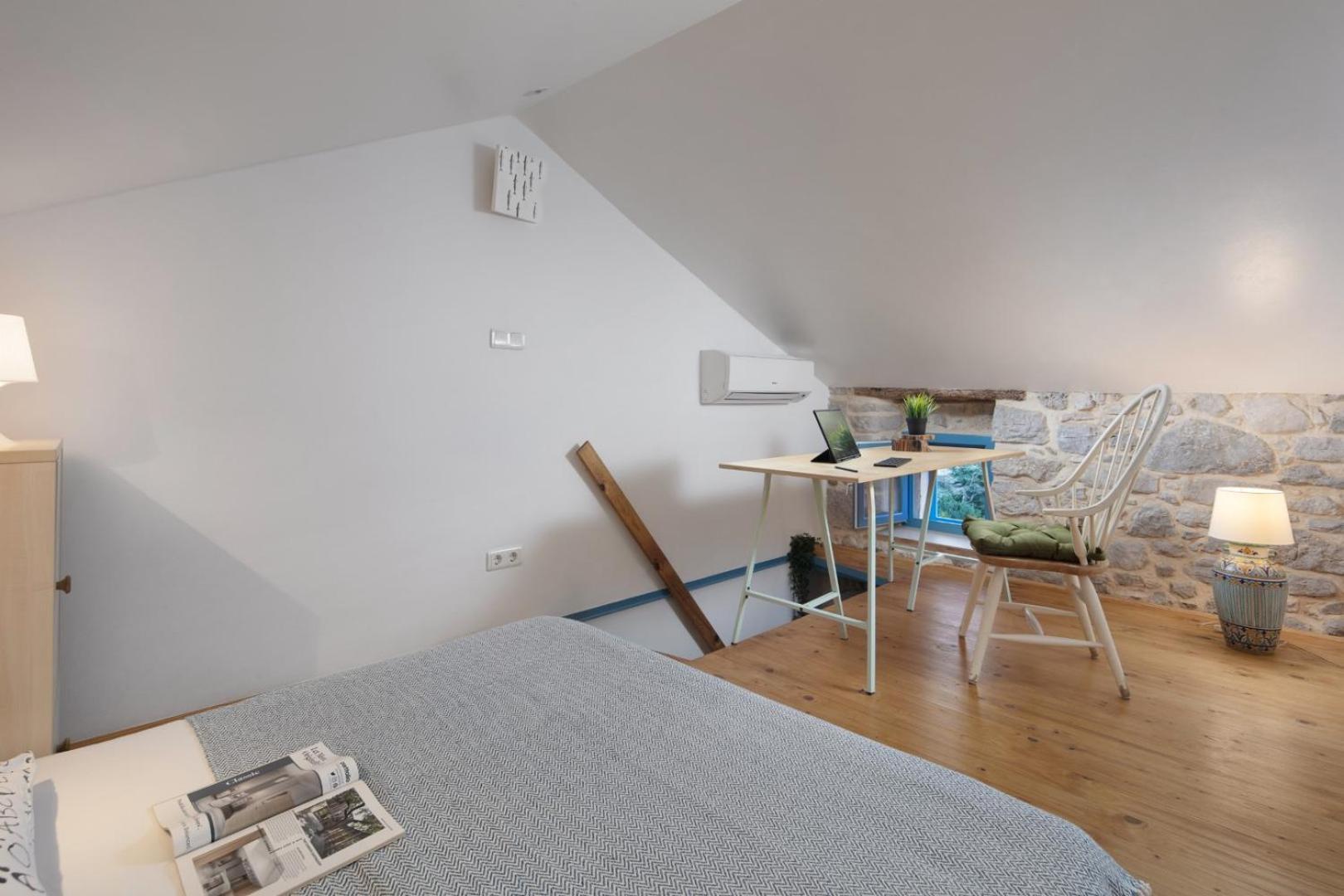 Apartment Stone House Krk Крк Екстер'єр фото